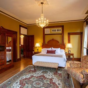 John Wesley Luxury King Room